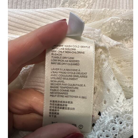 Urban Outfitters Women's Darcy Lace Trim Button-Up Cropped Top, Size XS, EUC - Picture 6 of 8